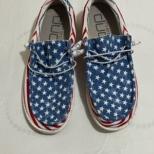 Hey Dude Starry Blue and Striped Flag Loafers Men’s Size 10